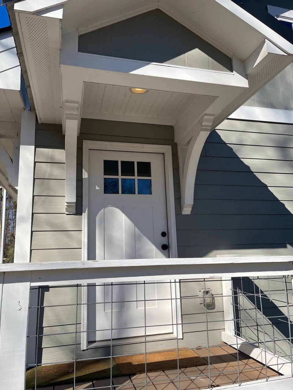 Facade/entrance