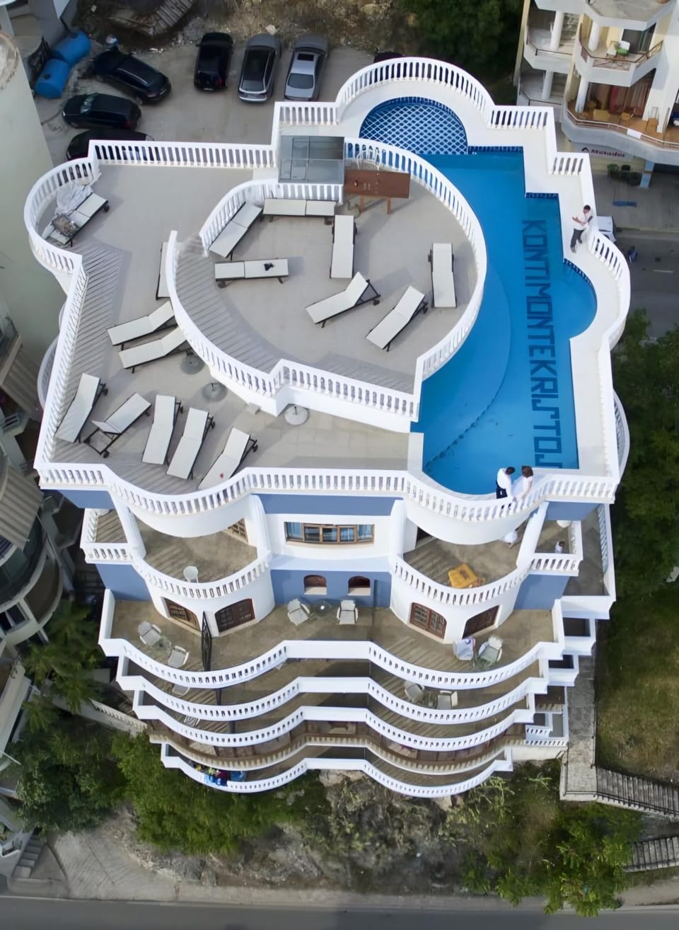 Swimming pool