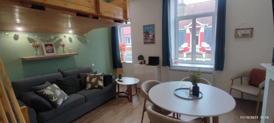 Nearby landmark, TV and multimedia, Living room, Photo of the whole room, Seating area, Dining area, Beach, Bedroom, bunk bed, heating