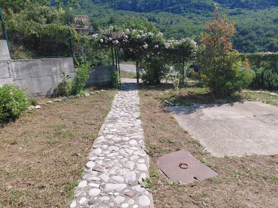 Filipova vikendica House in Montenegro