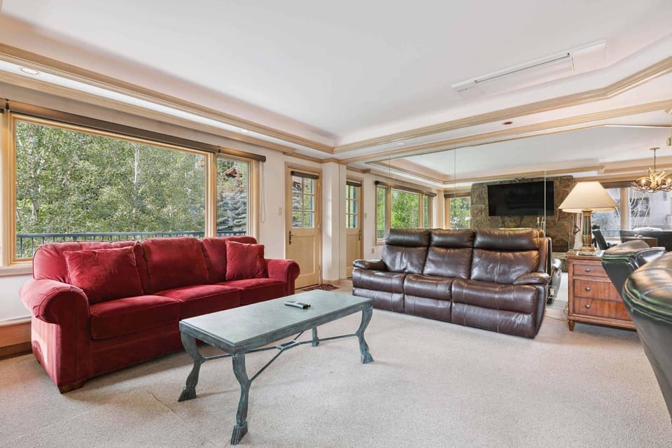 Lodge Tower 377 Three Bedroom Residence Apartment in Vail