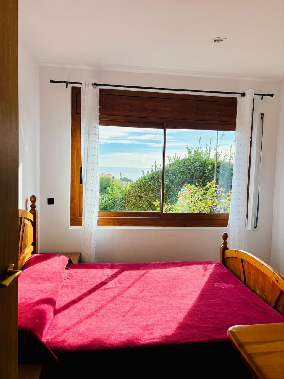 House with ocean and mountain views House in Maresme