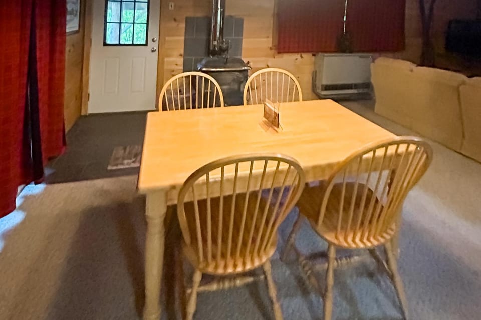 Wandering Trails Retreat House in Underhill