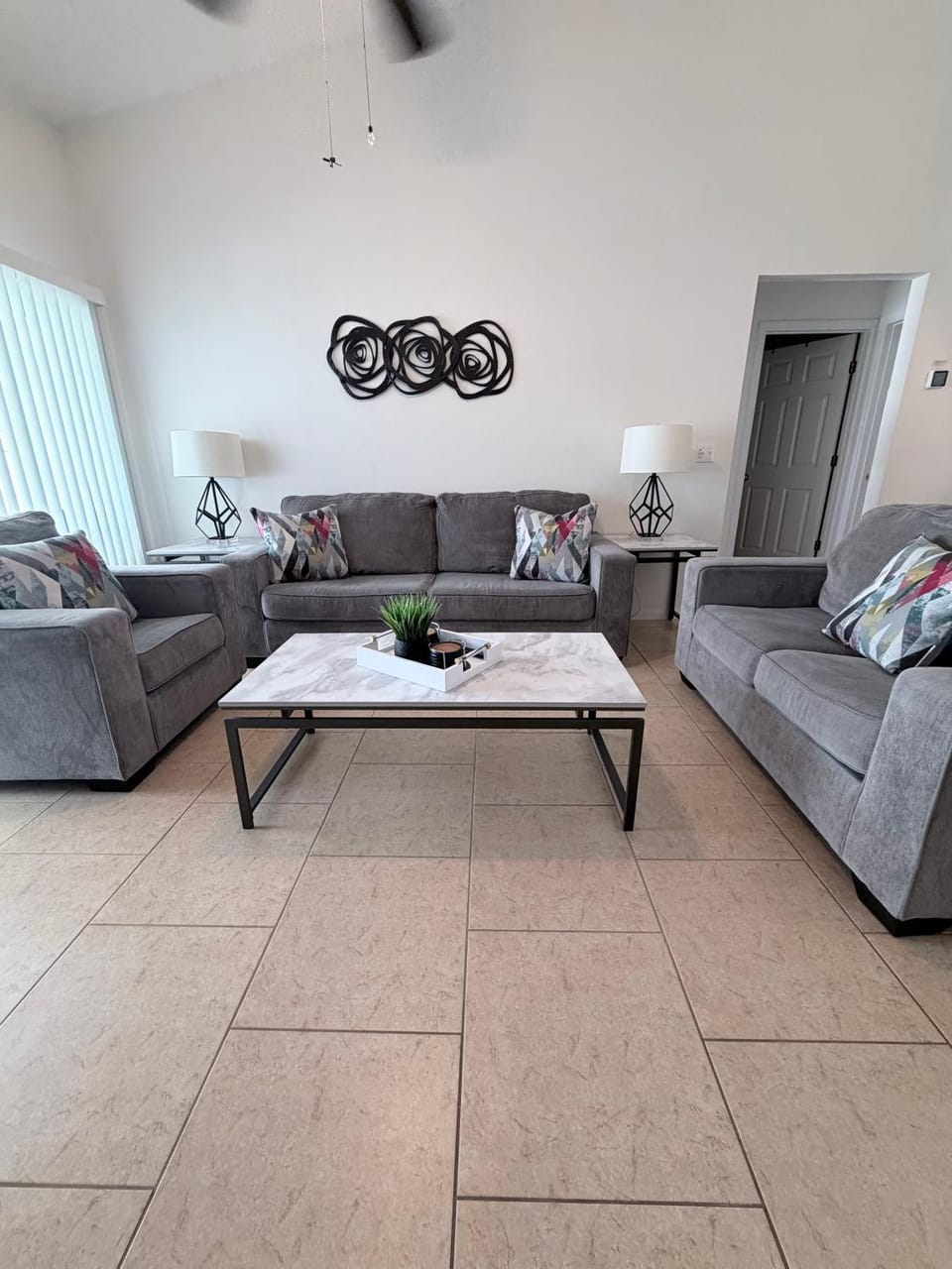 Living room, Seating area