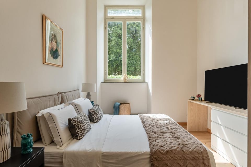 Living room, Bedroom