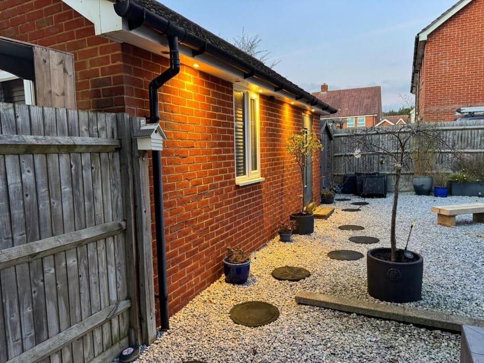 Cosy garage conversion Apartment in Arun District