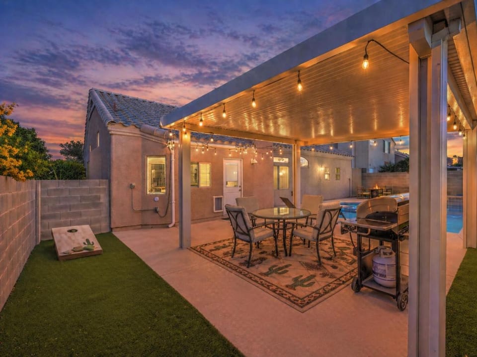 Patio, Activities, BBQ facilities, Dining area, Swimming pool
