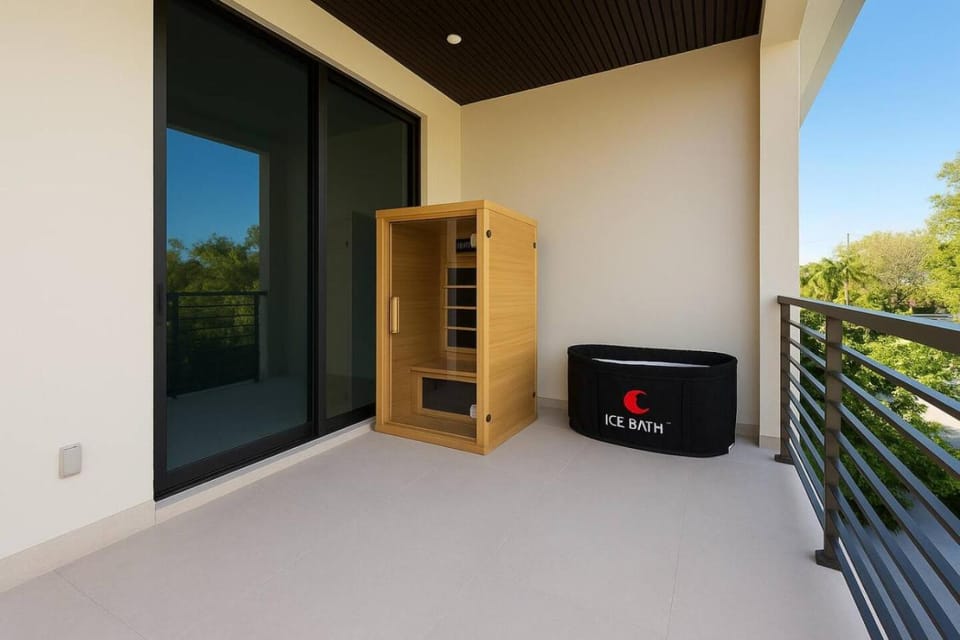 Lux Jungle Haven Close to Port Everglades and Beach House in Fort Lauderdale