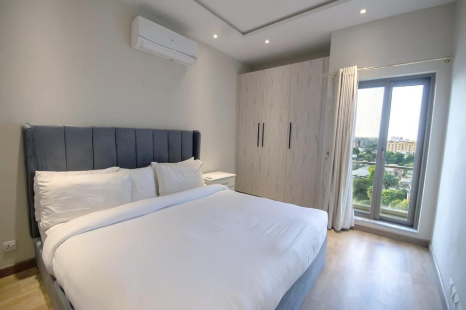 2BR Luxury Apartment with Balcony - The Opus Apartment in Lahore