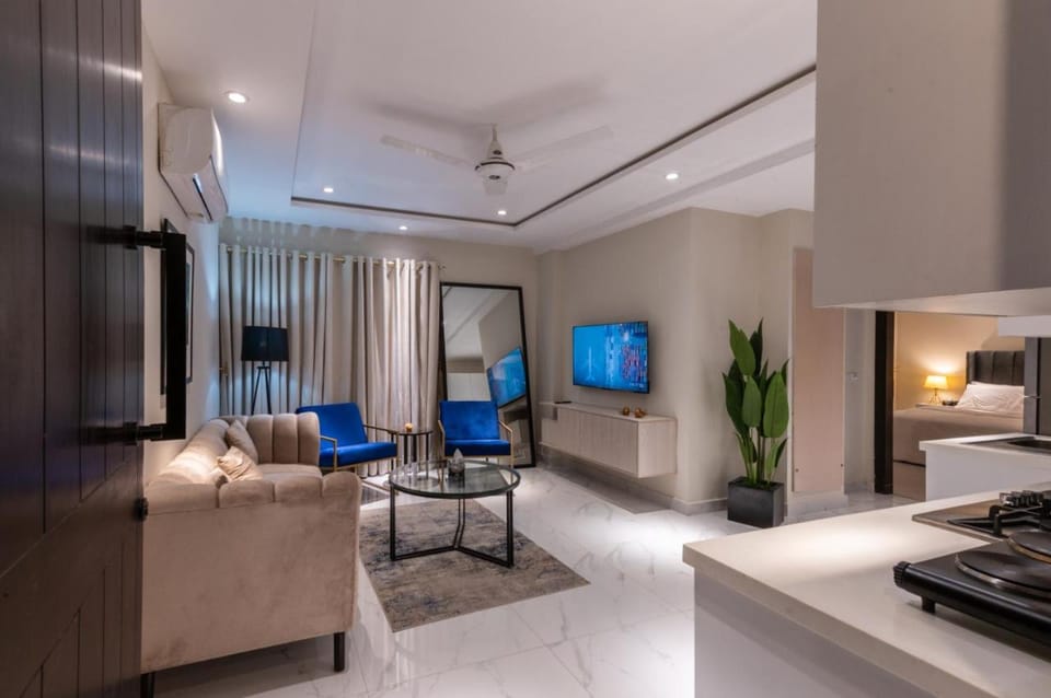 Chic 1BR Apartment - The Opus Apartment in Lahore
