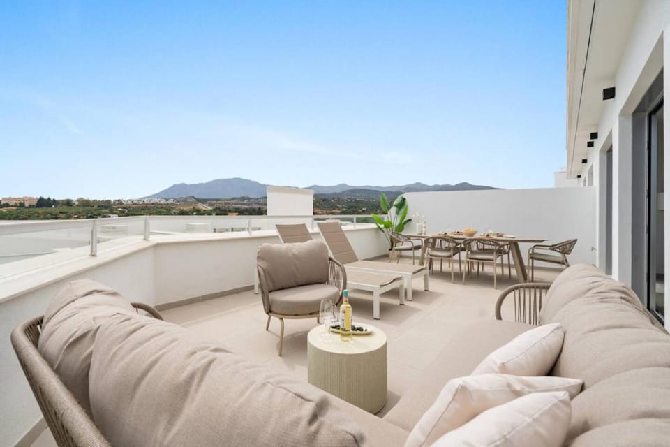 Patio, Balcony/Terrace, Seating area, Mountain view