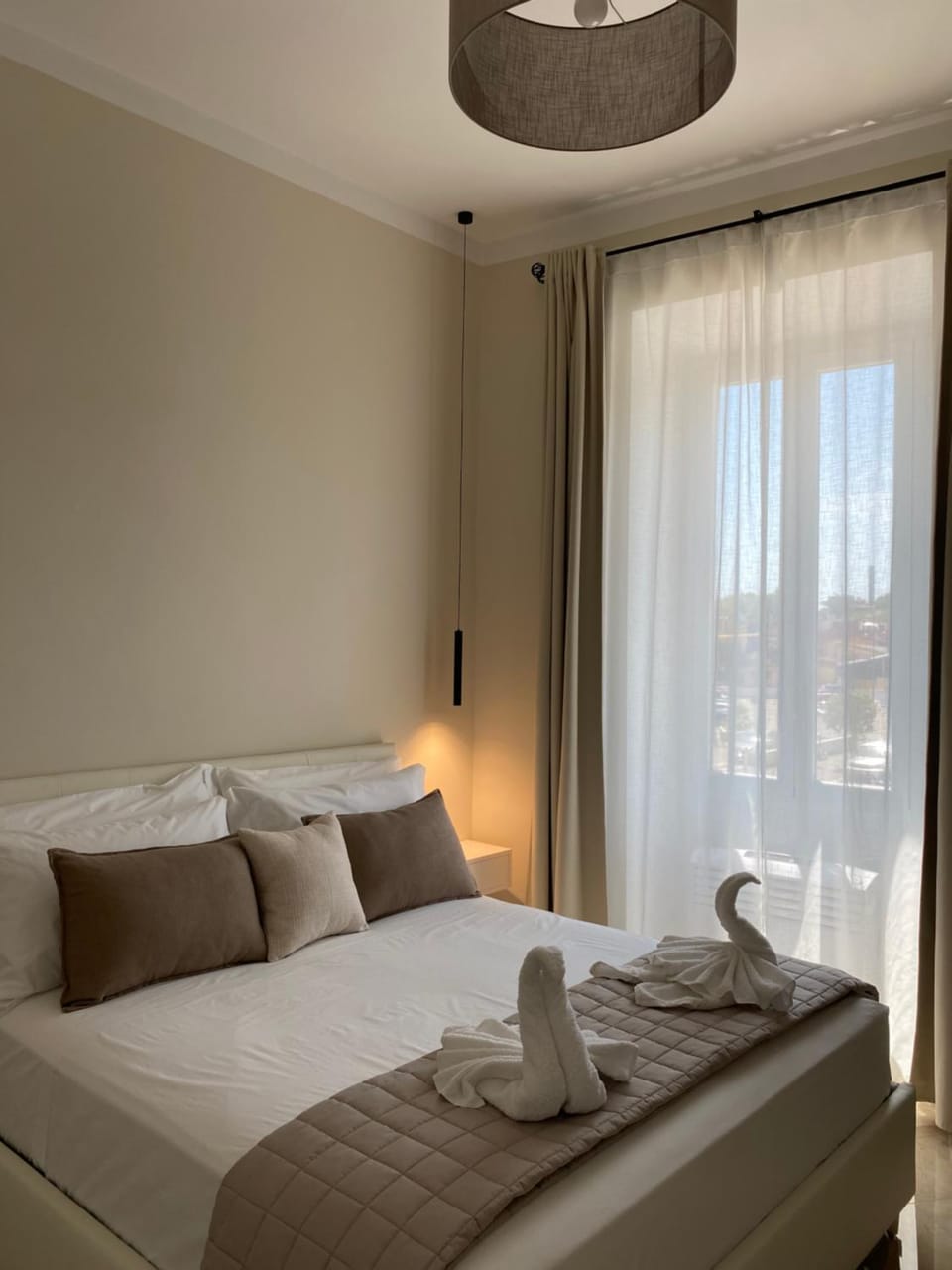 Golden Round Palace Apartment in Rome