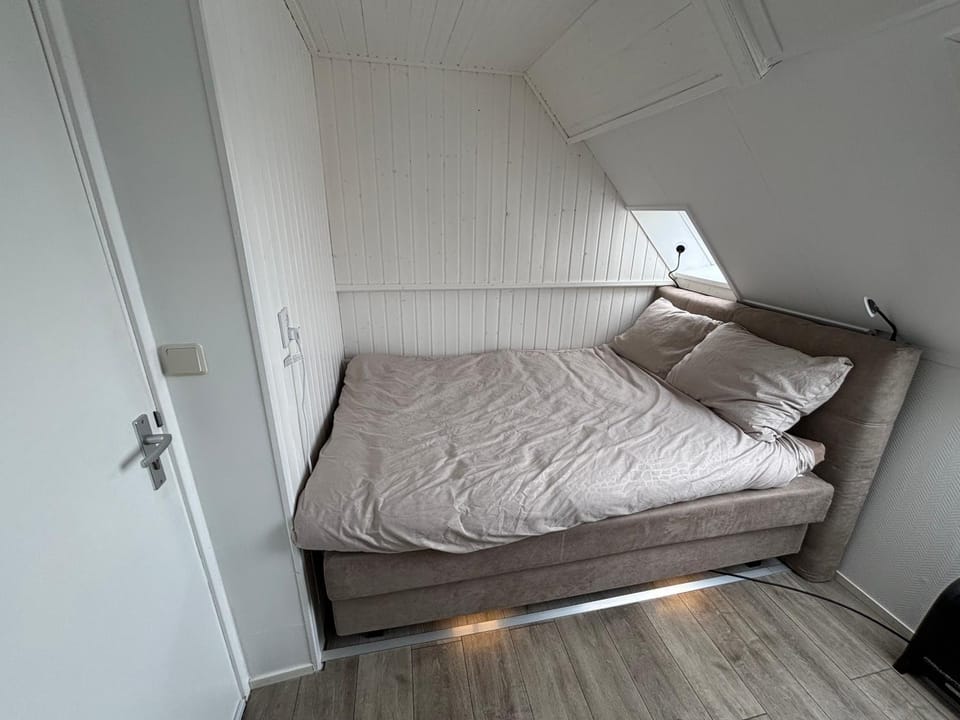 Waterzicht 3 Apartment in Friesland, Netherlands