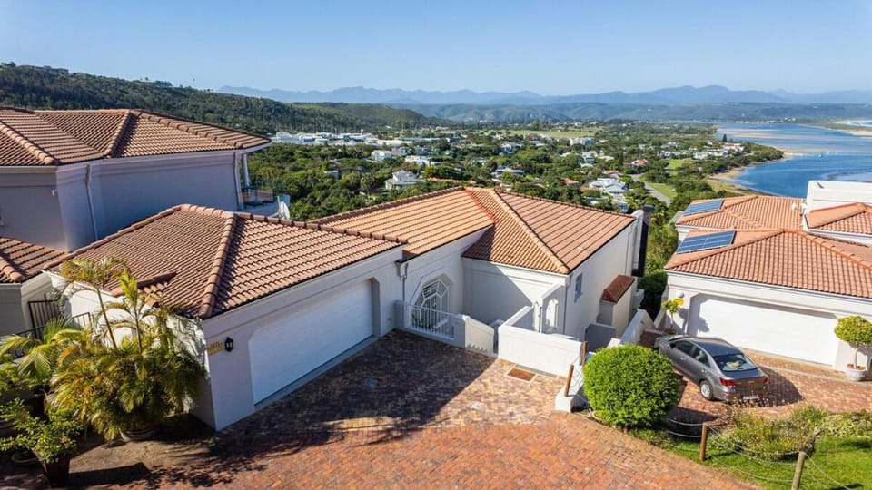 Villa Montmar Luxury Villa with breathtaking views Villa in Plettenberg Bay