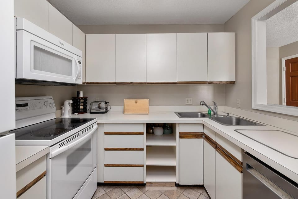 Harbour Oaks #508 House in Demere Park