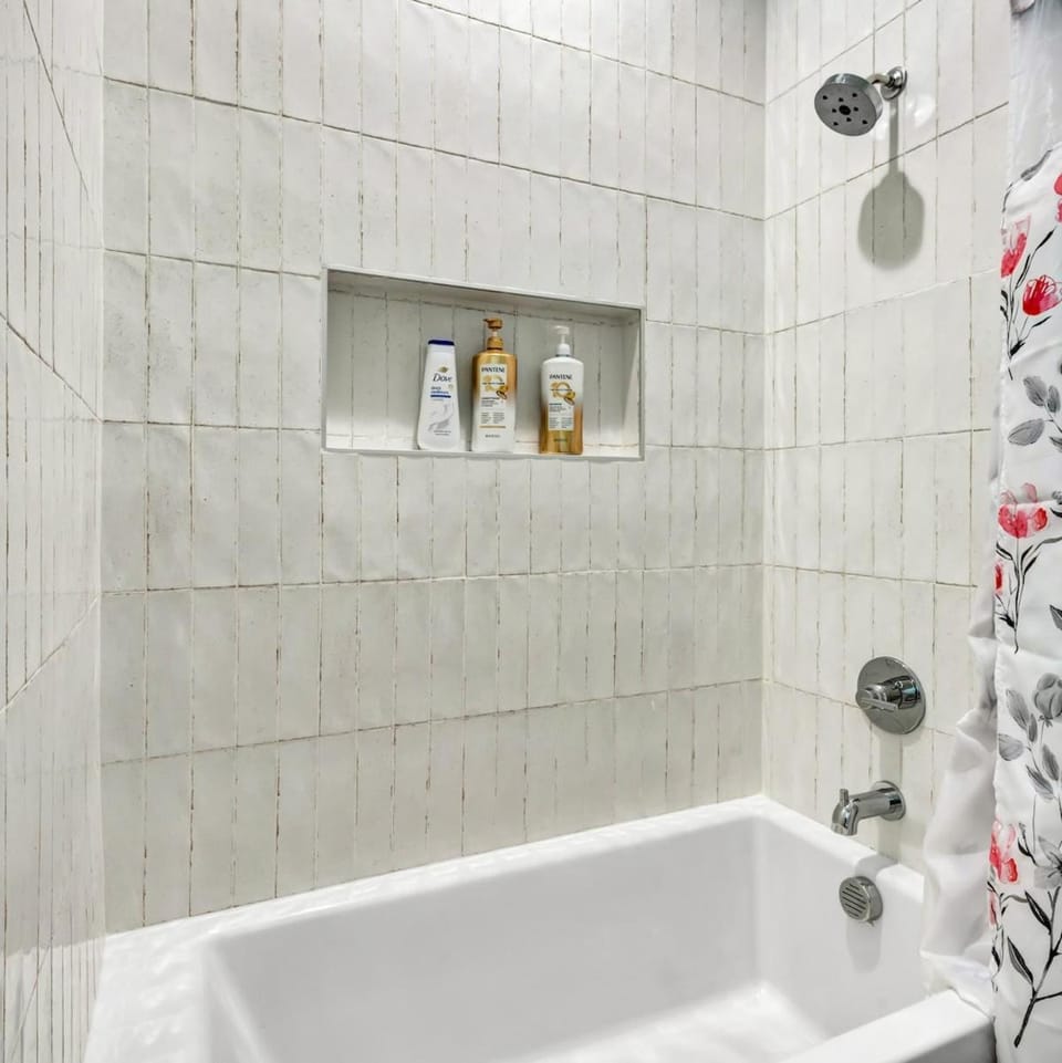 Shower, towels
