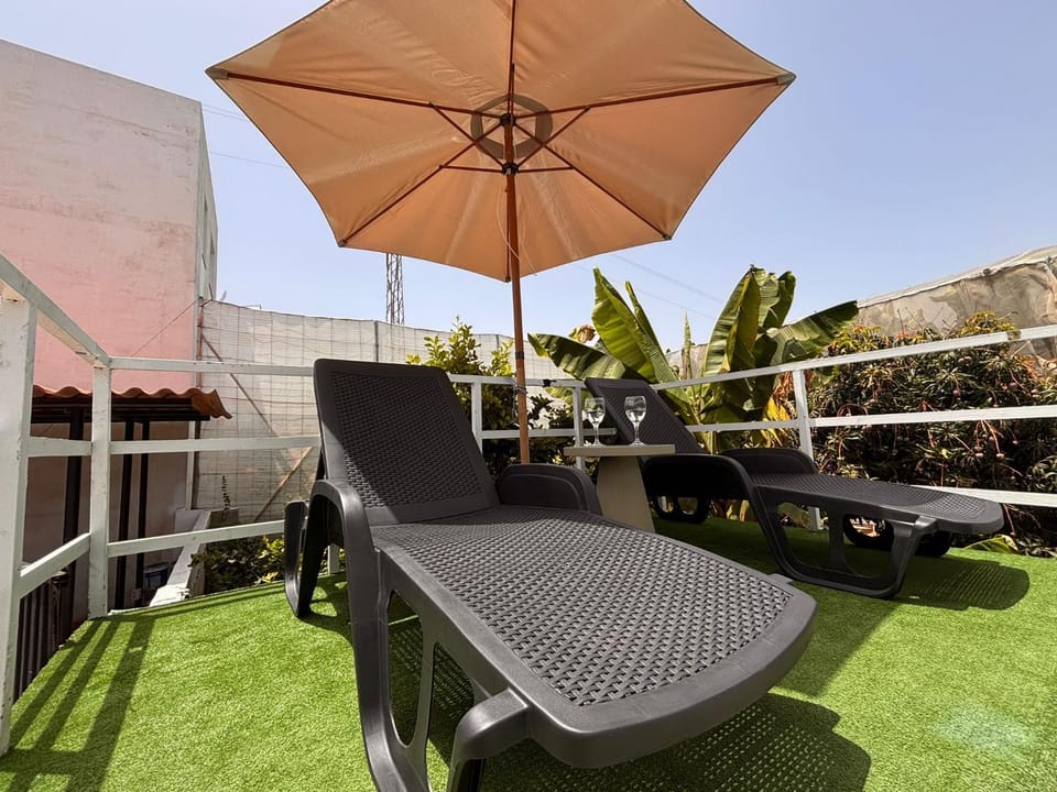 Garden, Solarium, Balcony/Terrace, Swimming pool, sunbed