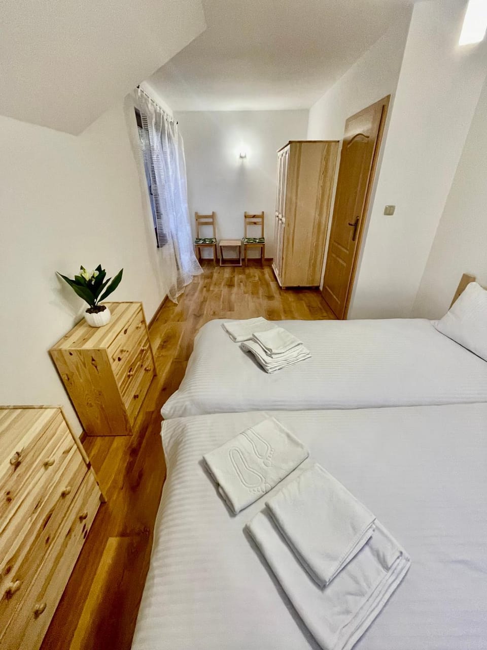 Bed, Photo of the whole room, Bedroom, towels, wardrobe