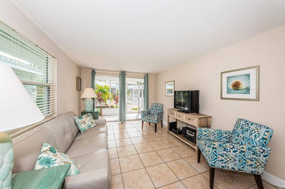 Unveiling Joyful Beachside Moments - Aloha Kai #62 - Roelens House in Siesta Beach