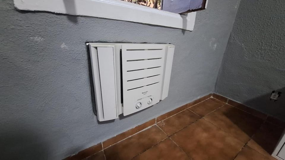 air conditioner, air conditioner