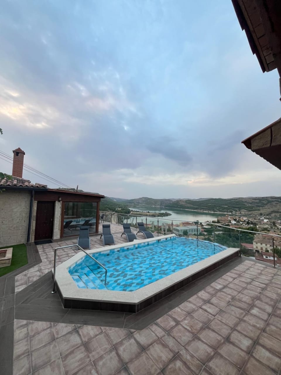 Torre Belvedere House in Aragon
