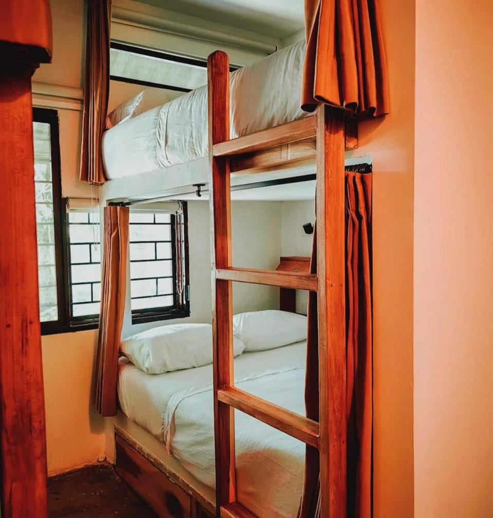 Bed, Bedroom, bunk bed