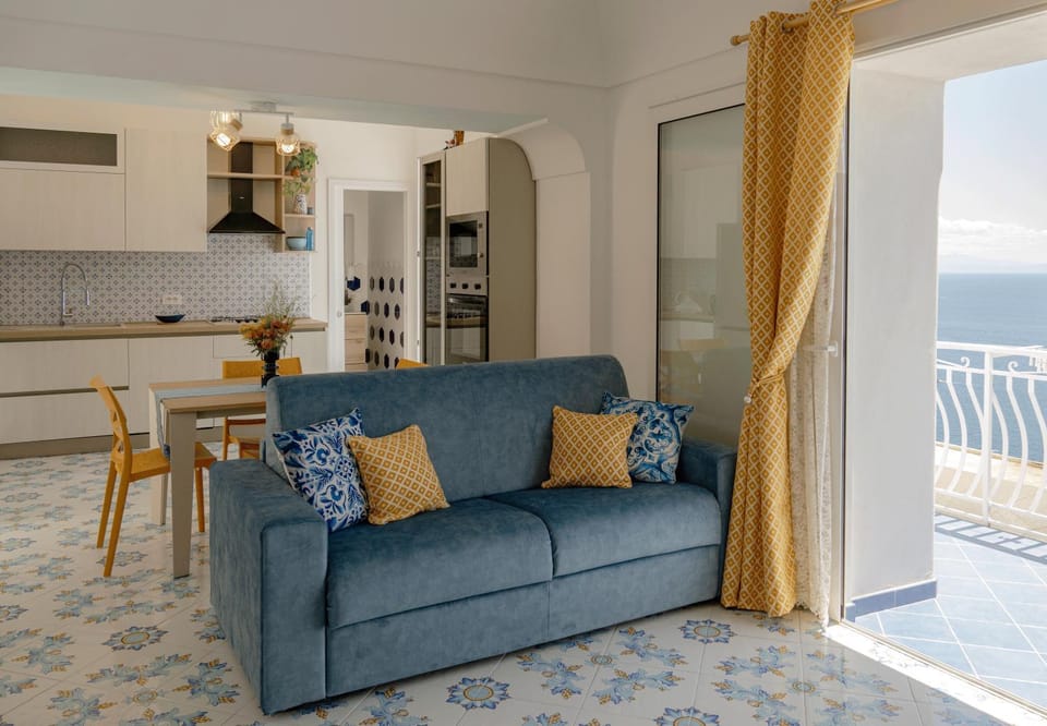 View (from property/room), Balcony/Terrace, Kitchen or kitchenette, Living room, Seating area, Dining area