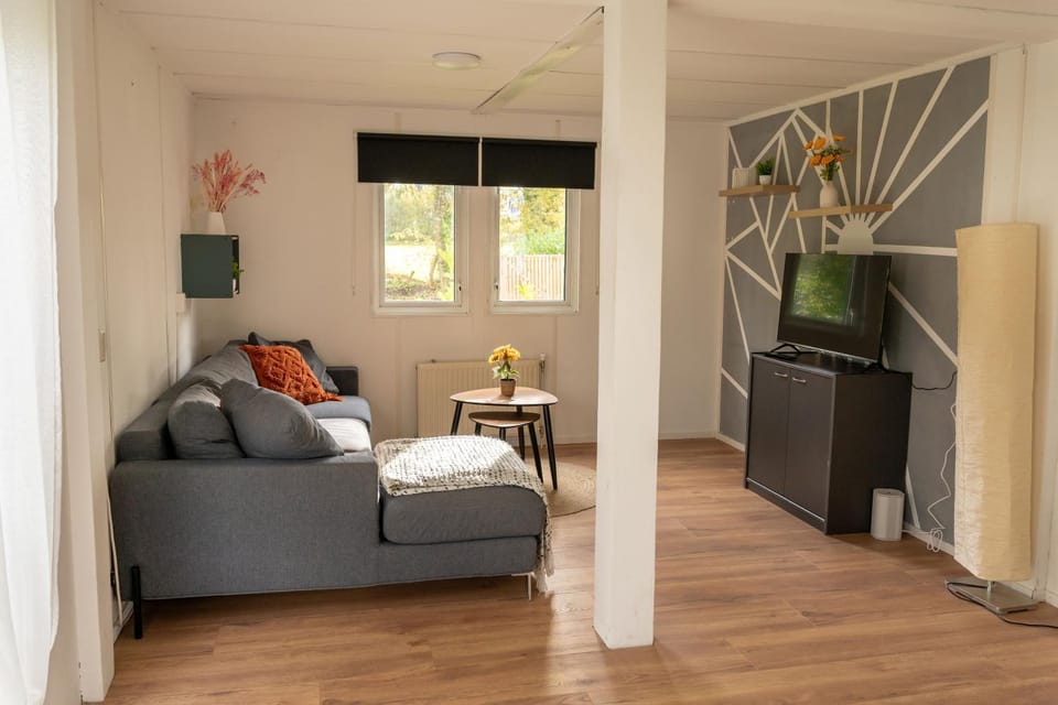 TV and multimedia, Seating area