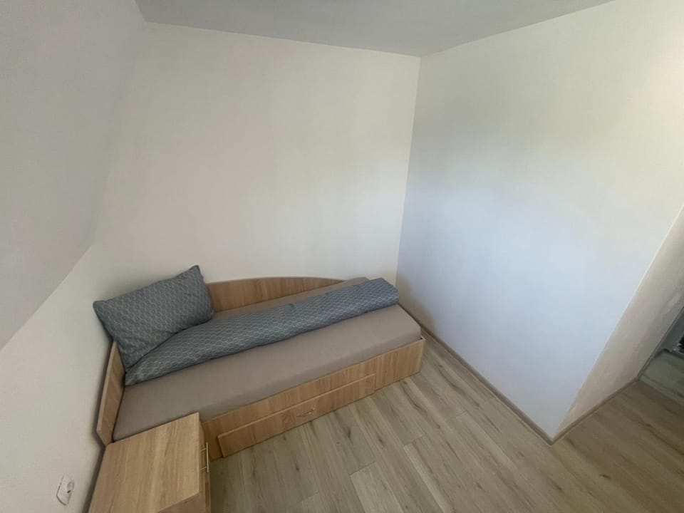 La Casuta Marginea Apartment in Timiș County