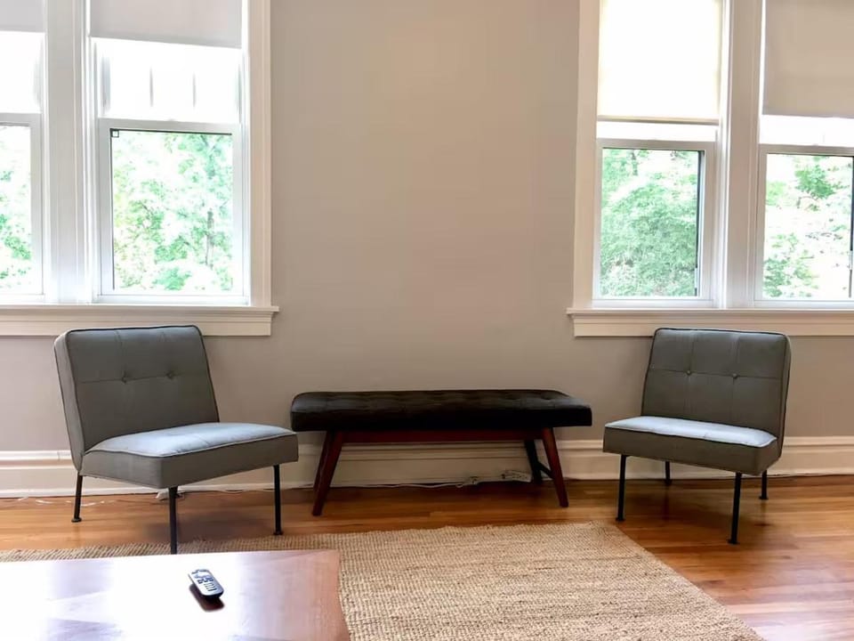 Giraffe Properties Apartment in Clayton