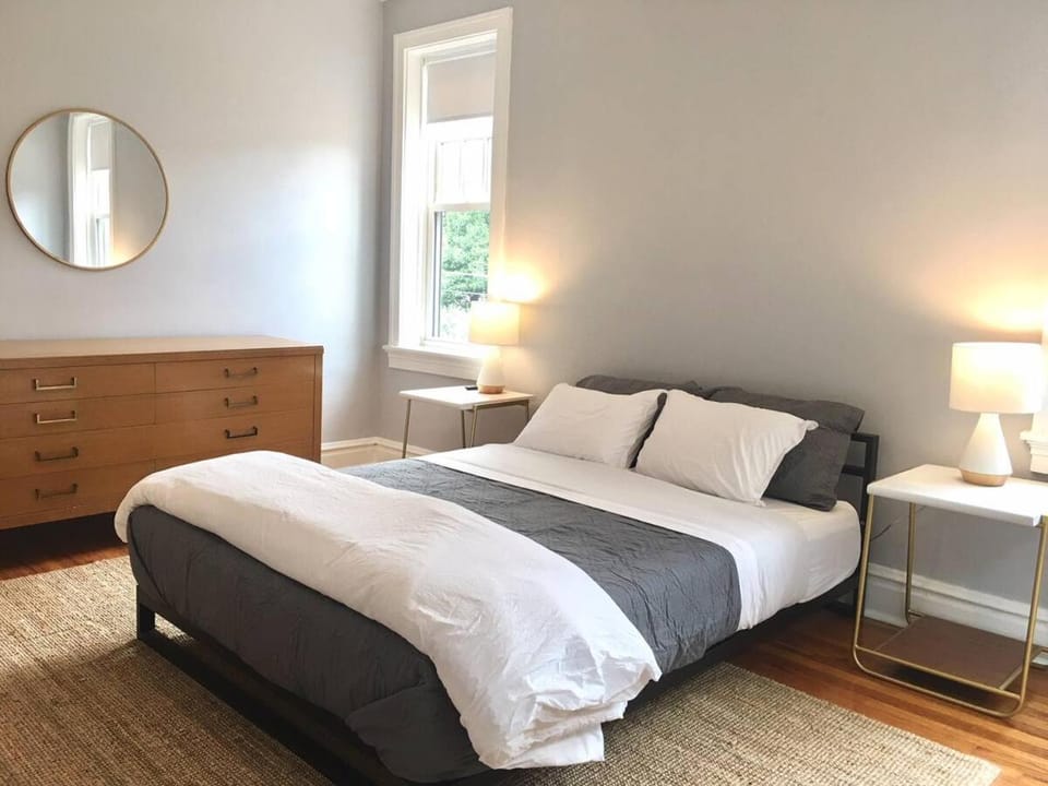 Giraffe Properties Apartment in Clayton