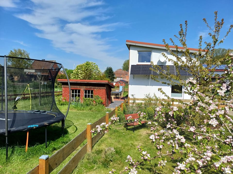 Property building, Garden, Garden