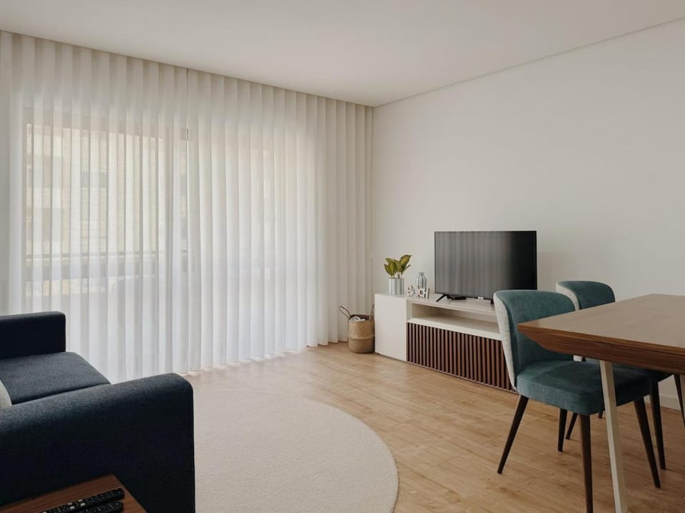 Communal lounge/ TV room, TV and multimedia, Living room