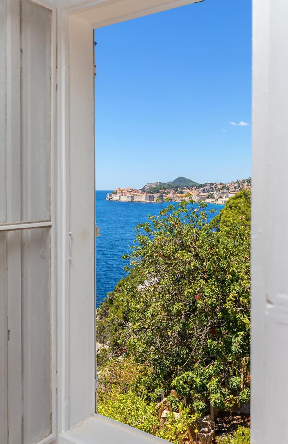 City view, Sea view
