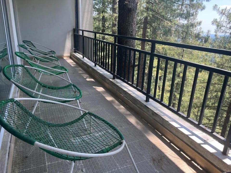 Elite 5BR Escape Home Theater,BBQ,Rooftop Scenic Hills House in Pakistan