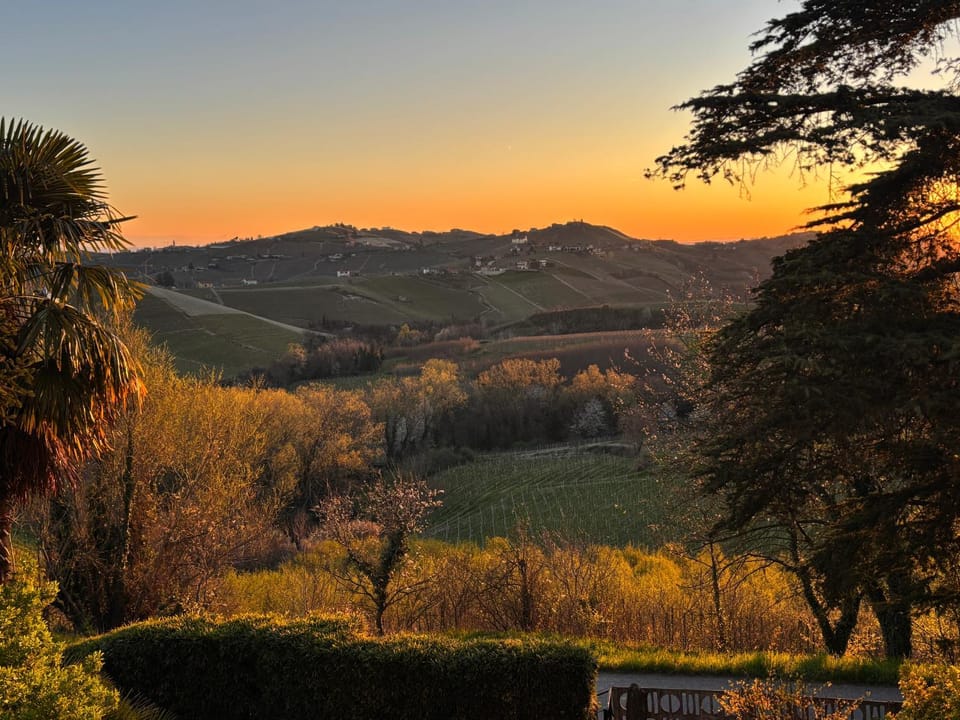 Natural landscape, Mountain view, Sunrise