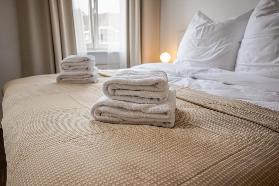Bed, Photo of the whole room, Bedroom, towels