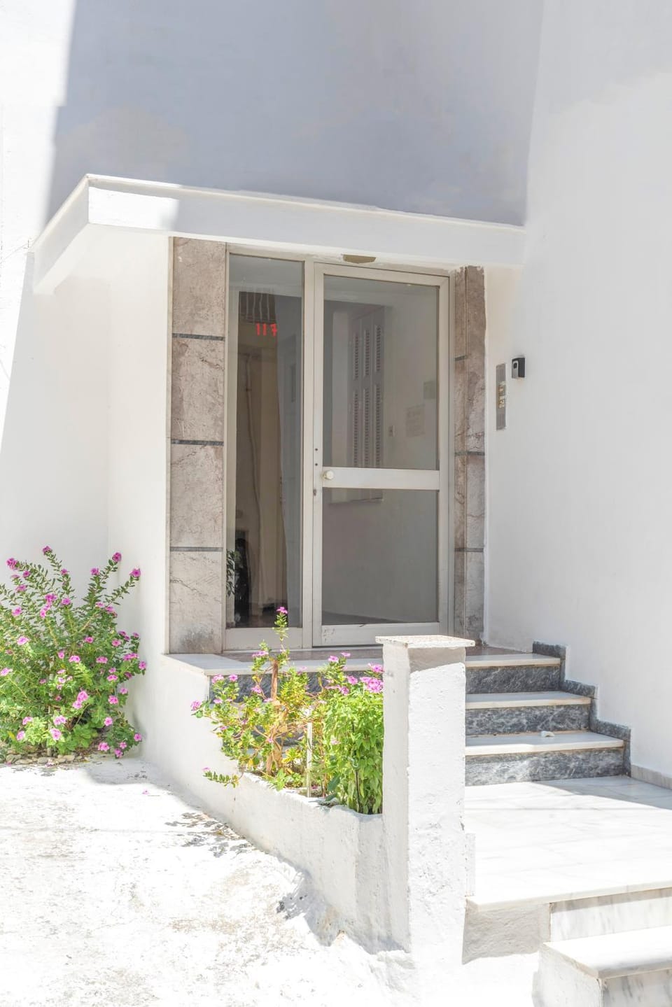 Property building, Facade/entrance