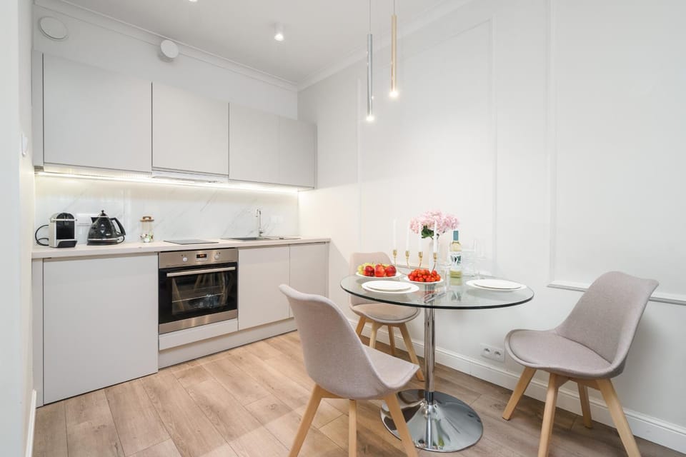 Coffee/tea facilities, Kitchen or kitchenette, Living room, Seating area, Dining area, minibar, oven, pet friendly, stove, toaster