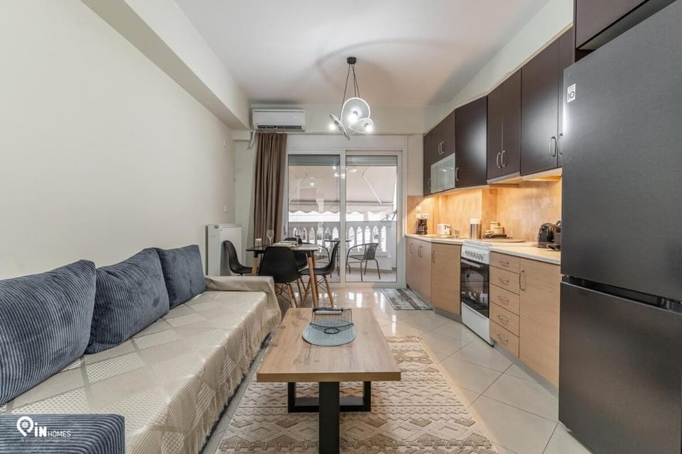 Rubies - Premium And Comfy Stay in Egaleo-Athens Apartment in Piraeus Regional Unit, Greece