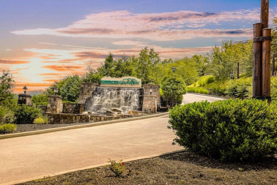 Golf View Escape Apartment in Pigeon Forge