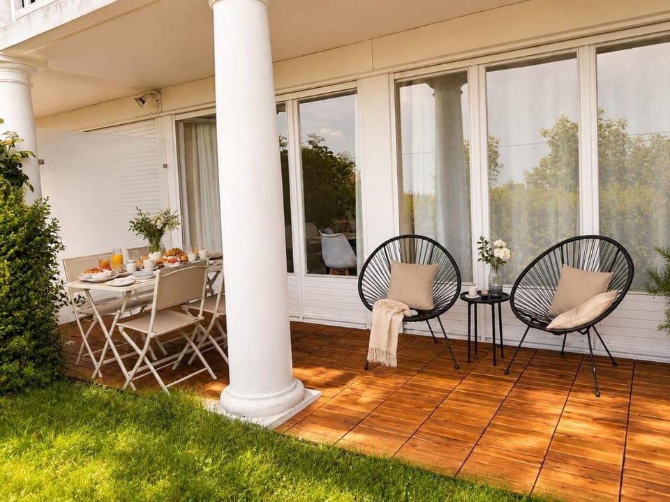 Villa del mare jardin privatif parking privé Apartment in Trouville-sur-Mer