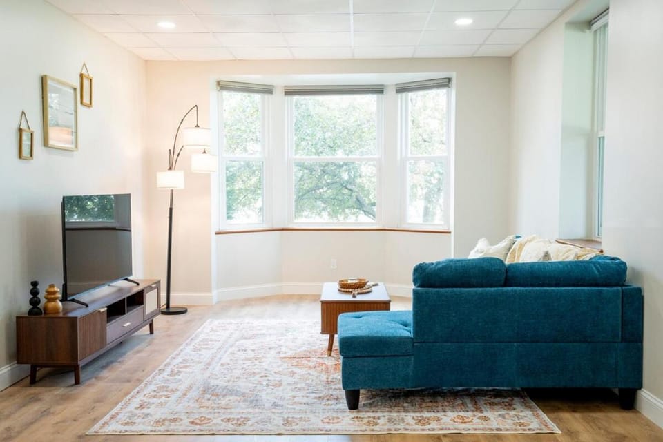 Cozy Corner Near UPMC & Downtown Apartment in Williamsport