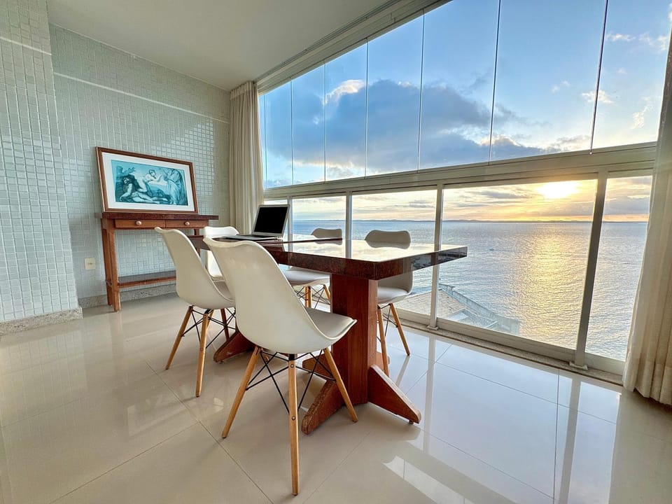 Natural landscape, View (from property/room), Balcony/Terrace, Dining area, Sea view