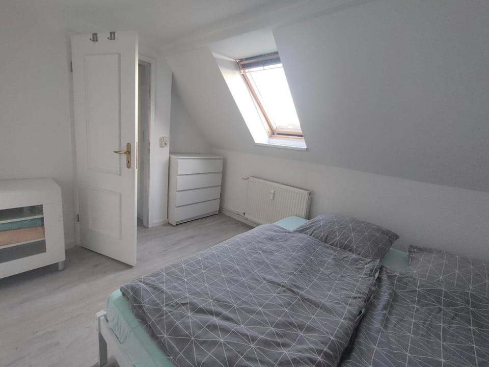 Bed, Bedroom, wardrobe