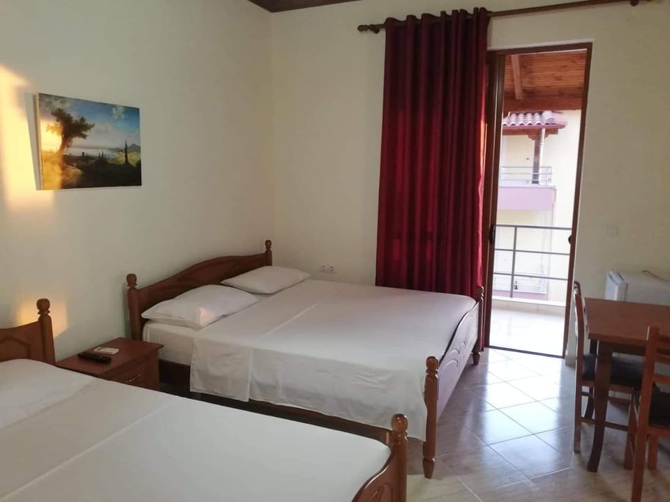 Vila Dhipali Hotel in Sarandë