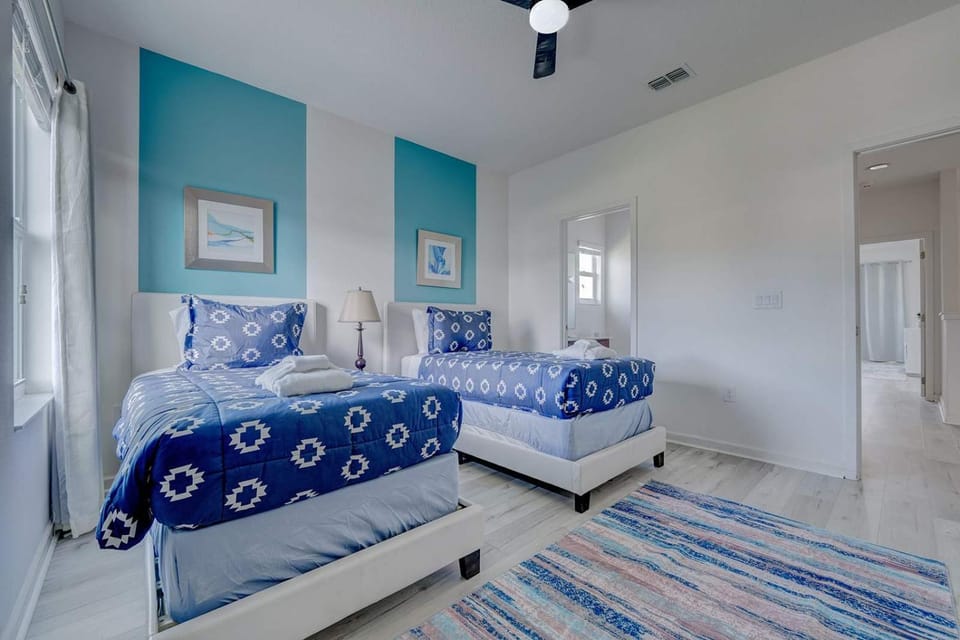 Bellavida Resort Retreat with Private Pool House in Kissimmee