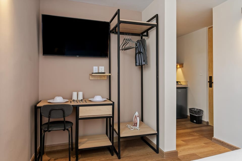 TV and multimedia, Bedroom, wardrobe