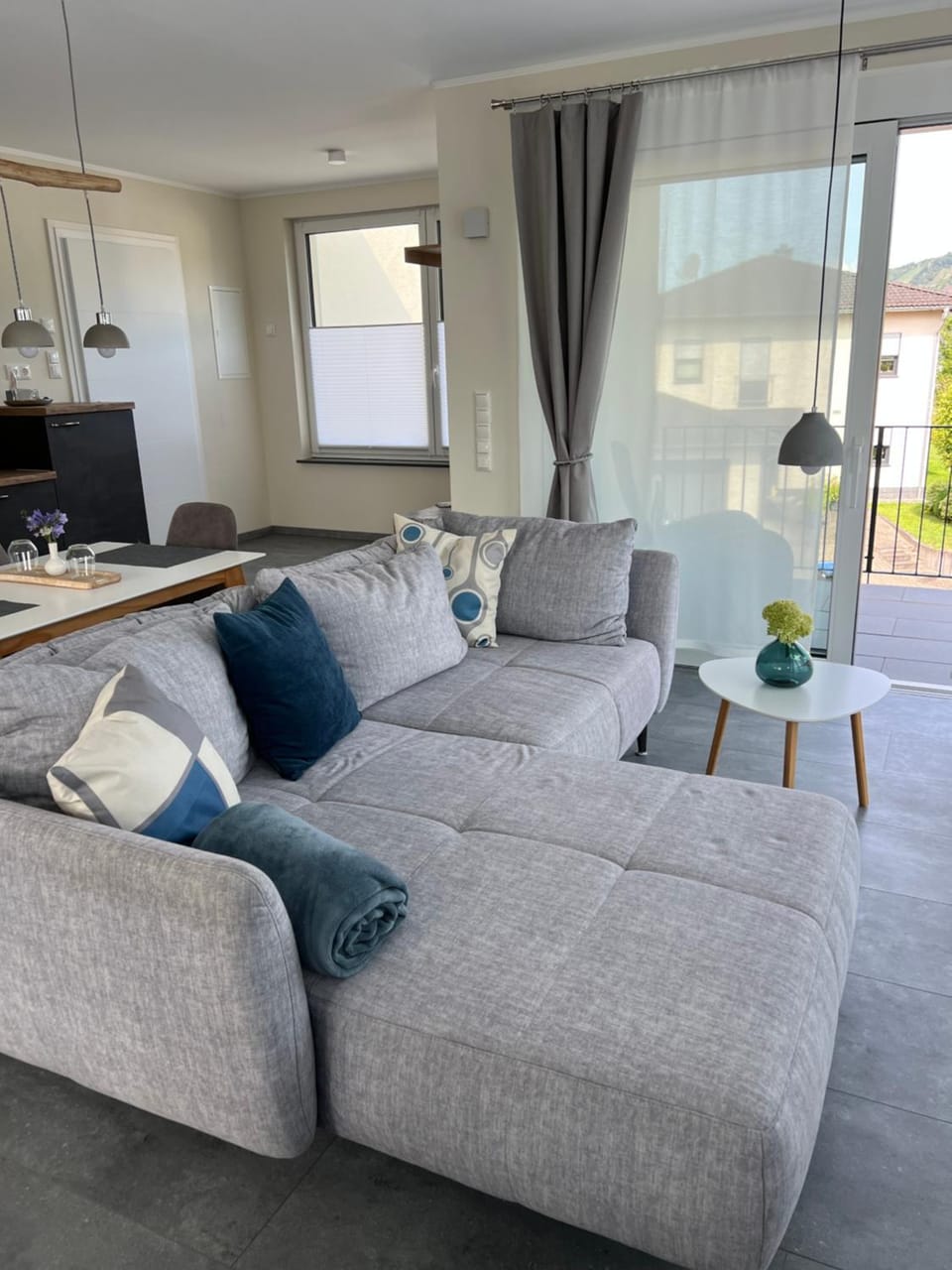 Kitchen or kitchenette, Living room, Photo of the whole room, Seating area