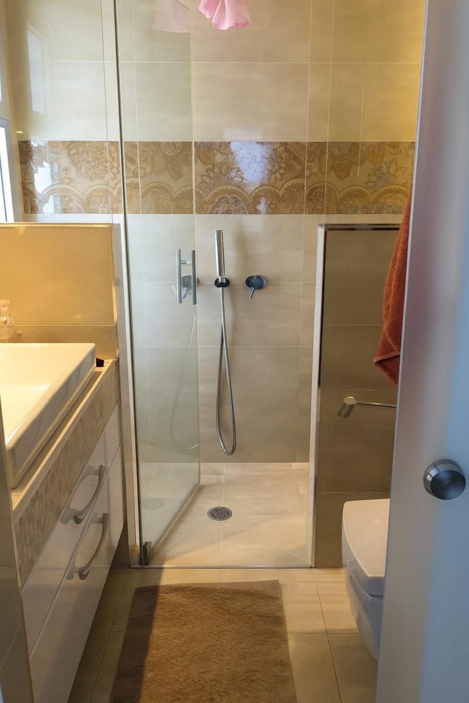 Shower, Toilet, Bathroom